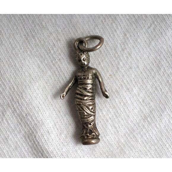 Vintage Bandaged Child Charm Orthopedic Hospital Vintage 800 - Picture 1 of 2